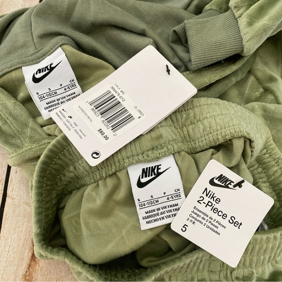 Nike Olive Green Tracksuit Set Velour Size 5 NWT Wide Leg Sweatsuit - Picture 2 of 2